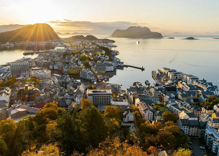 Cozy Central Apartment In Alesund